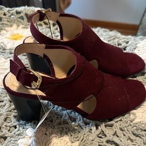 Liz Claiborne Wine Suede Block Heel Sandals